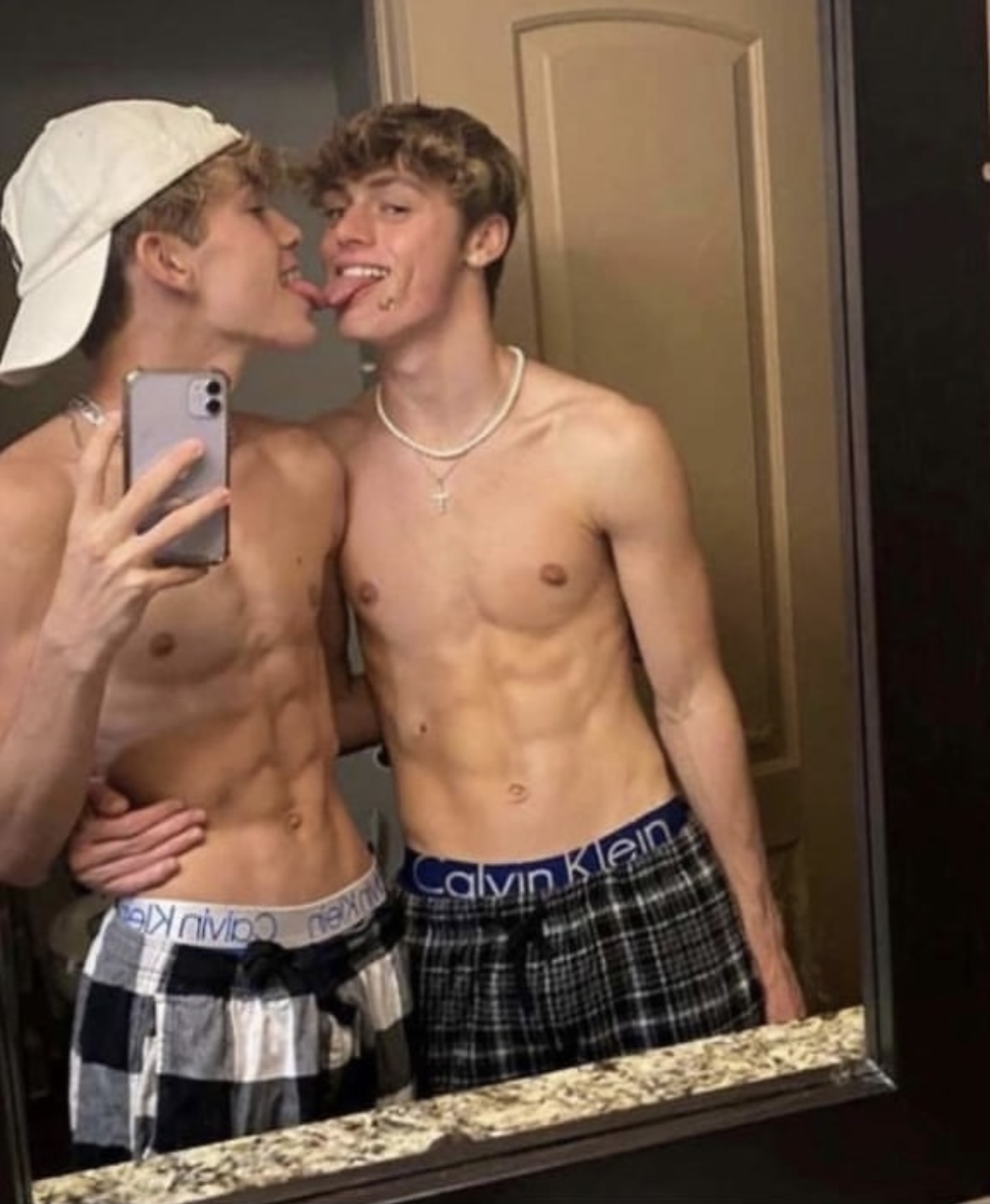 Sexy twinks couple boys porn guys