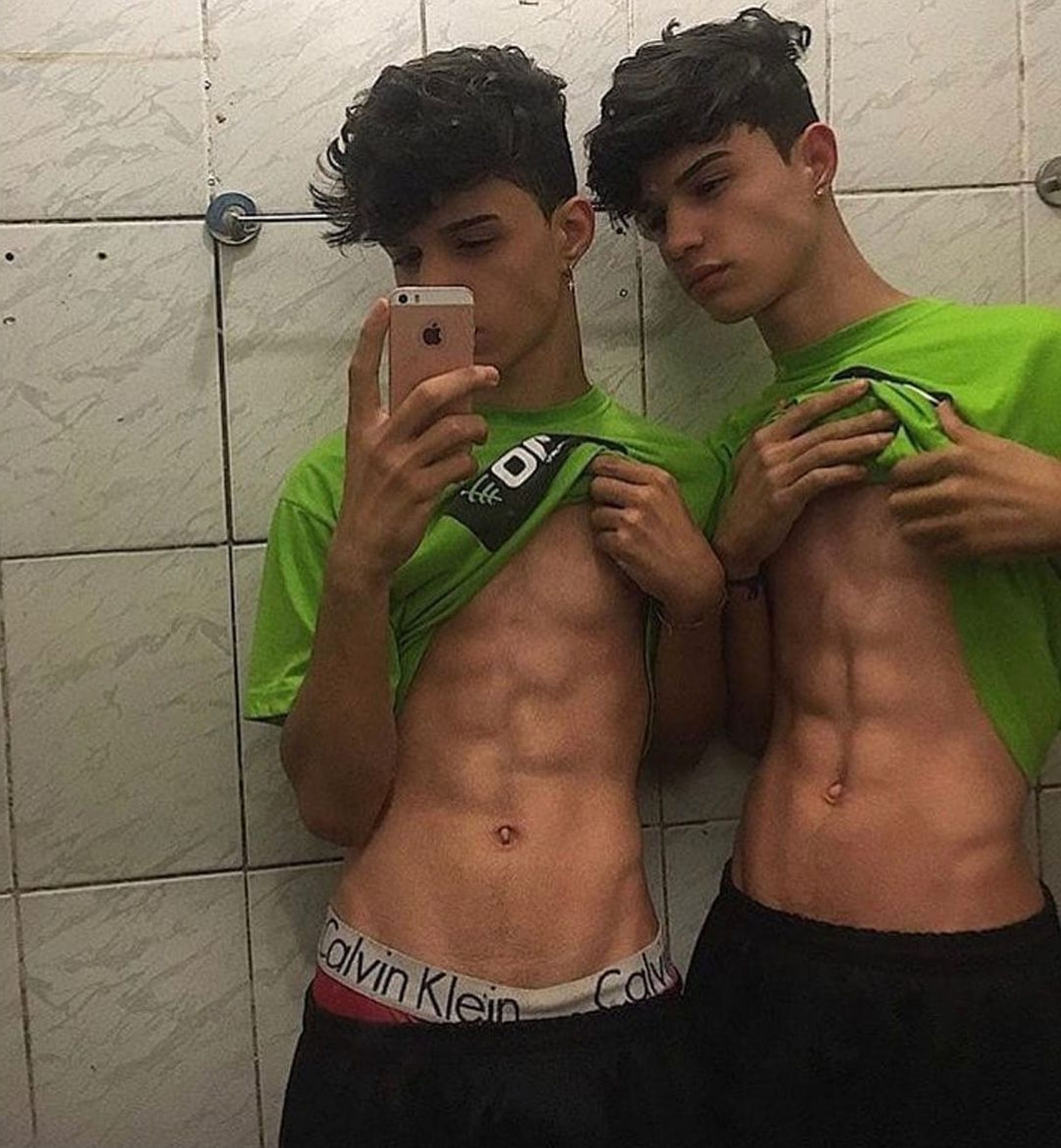 Cuties In Calvins - Young Twinks Underwear Fashion Boys Porn