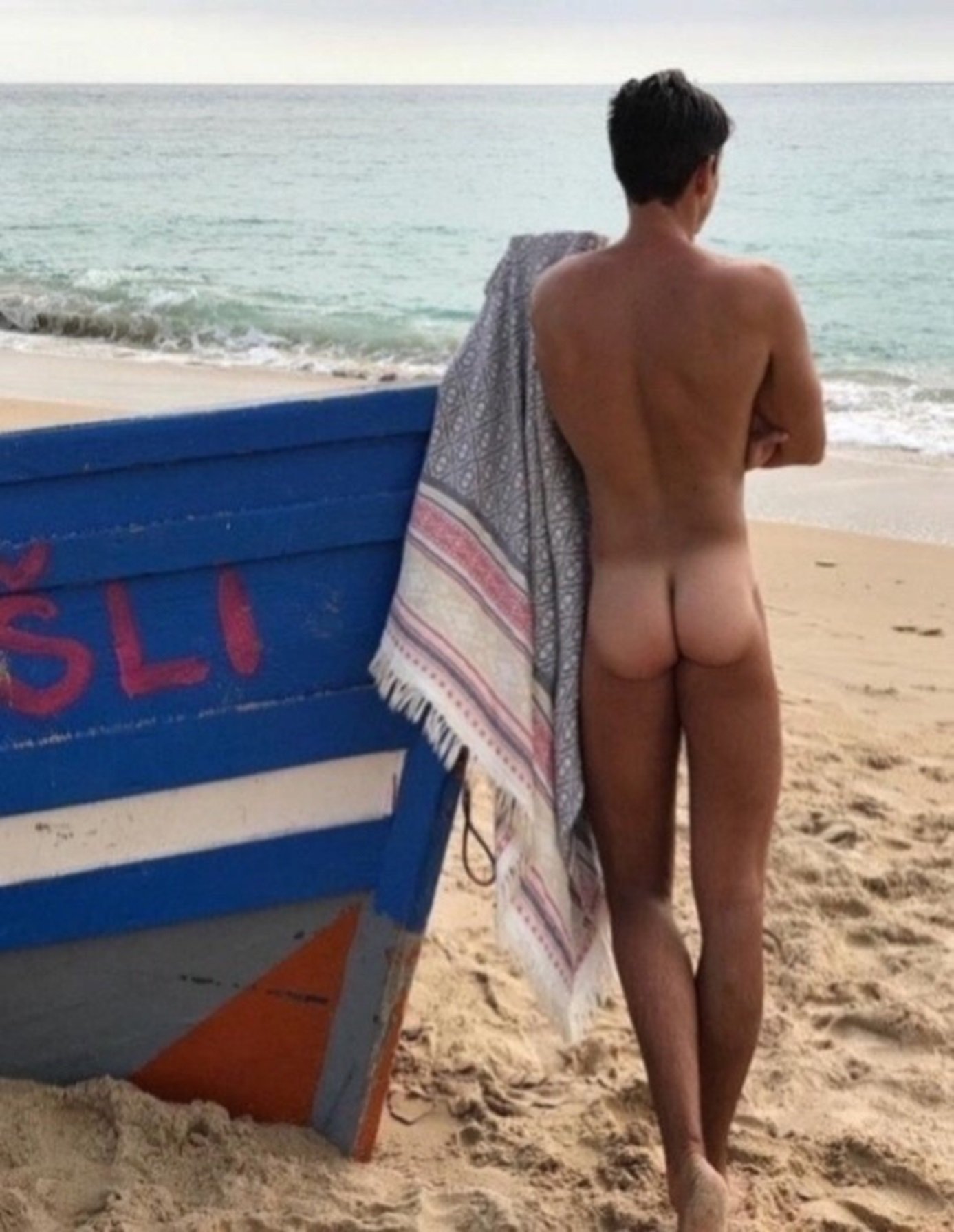 Suns Out, Buns Out twink gay porn - 193119327.jpg